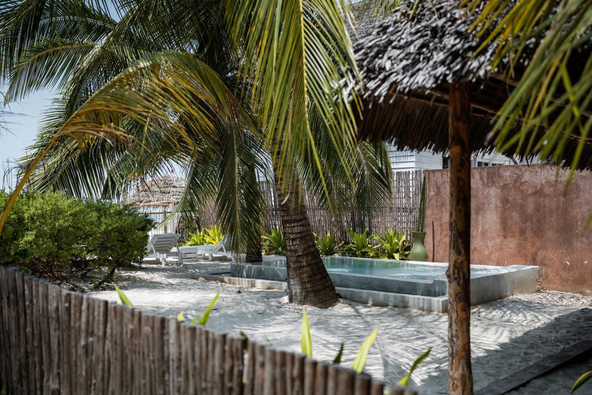 Mwezi Boutique Resort 3*